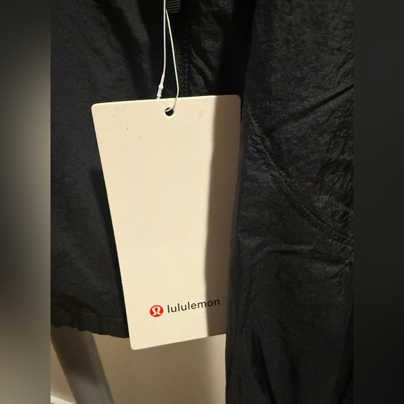Lululemon -License to Train Lightweight Jacket - Picture 8 of 12